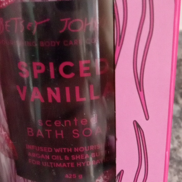 Betsey Johnson  Body Care Trio - Picture 4 of 4